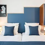 Eiffel Mademoiselle فندق 4*