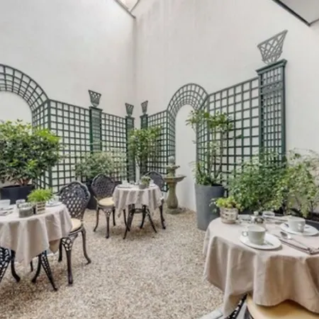 Eiffel Mademoiselle Paris