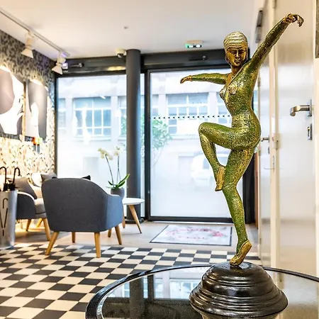 Hotel Eiffel Mademoiselle Paris