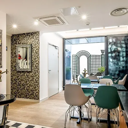 Hotel Eiffel Mademoiselle Paris