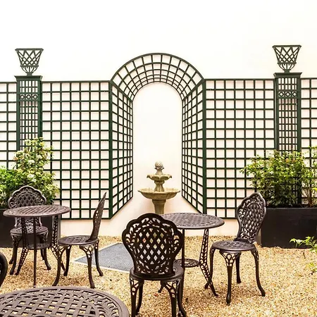 Hotell Eiffel Mademoiselle