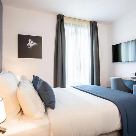 Eiffel Mademoiselle Hotell 4*