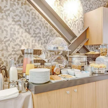 Hotel Eiffel Mademoiselle 4*